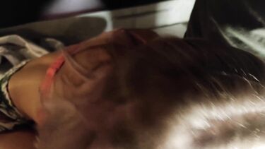 Продюсер трахает замужнюю незнакомку в купе поезда