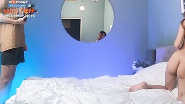 Бэкстейдж анальной групповухи с четырьмя хуями