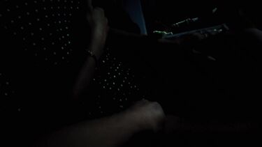 Трах на перроне с незнакомкой в ожидании поезда