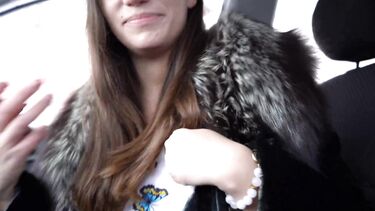 Снял телку на улице и выебал ее дома после минета в тачке