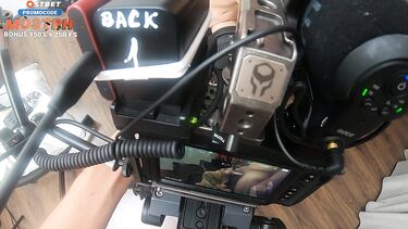 В маске: Закулисные съемки секс сцены с русской порноактрисой Bella Mur на Хэллоуин