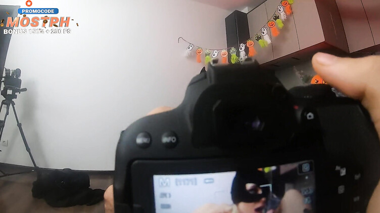 Закулисные съемки секс сцены с русской порноактрисой Bella Mur на Хэллоуин