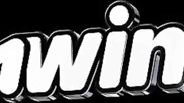 Втроем: Мужик уломал лучшего друга вместе трахнуть его худую жену Katty West