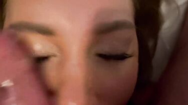 Обоссаная рабыня Моника Фокс сквиртит после жесткой порки