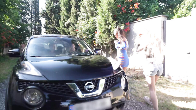 Хитрая жена пошла на блядки и трахнулась в машине в ЖМЖ формате