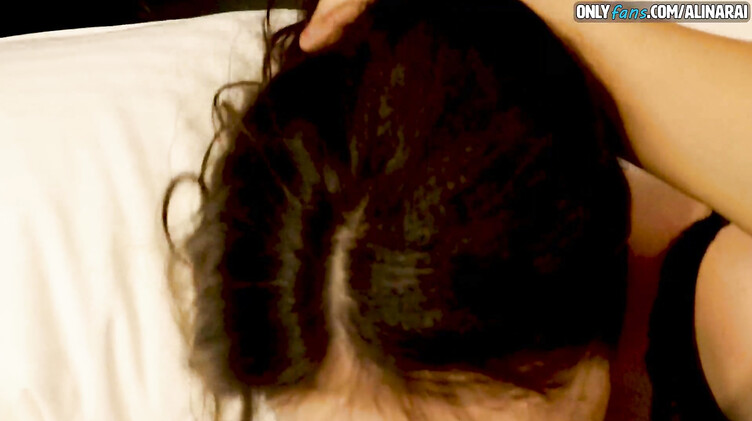 Alina Rai: Грабитель дрочит на спящую жену и потом грубо трахает ее