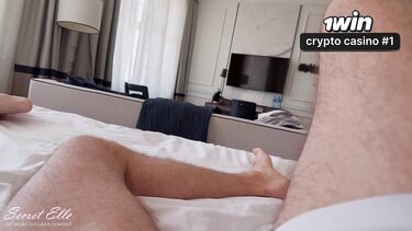 Кончает от трения пиздой о хуй сводного брата