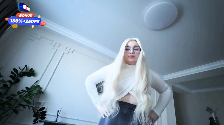 Молодая мачеха опробовала стояк пасынка, узнав о его инцесте с дочерью