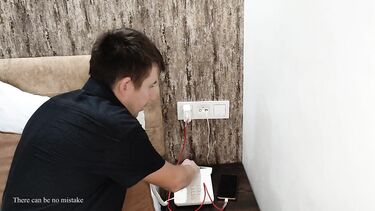 Пацан трахнул зрелую сотрудницу в отельном номере в командировке