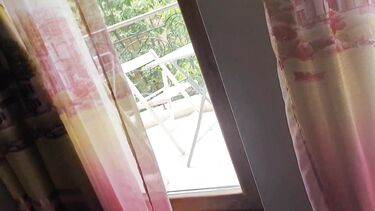 Парень долбит в очко чужую зрелую жену после своего друга