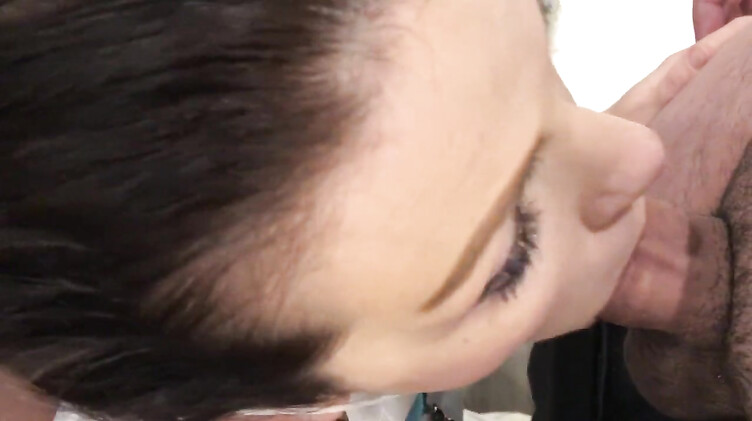 Слюнявый минет от медсестры на посту кардиологии