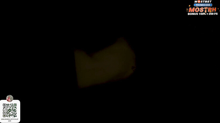 Сисястая мамка трахается с пасынком в гандоне, проверяя его ориентацию