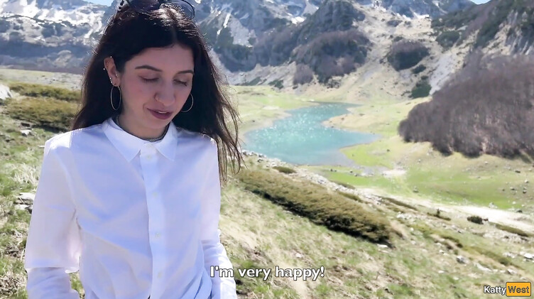 Кэтти Вест поехала с незнакомцем в горы и поебалась там