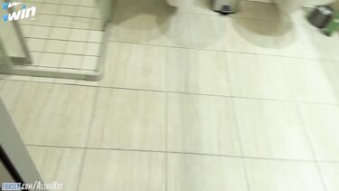 Отец не поехал на отдых и пропустил инцест сына с мачехой