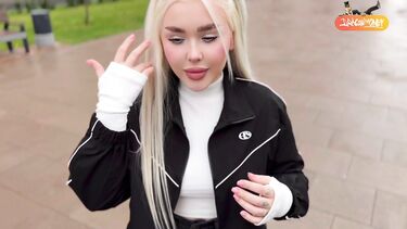 Трахнул скаммершу, которая пыталась втюхать успешный курс