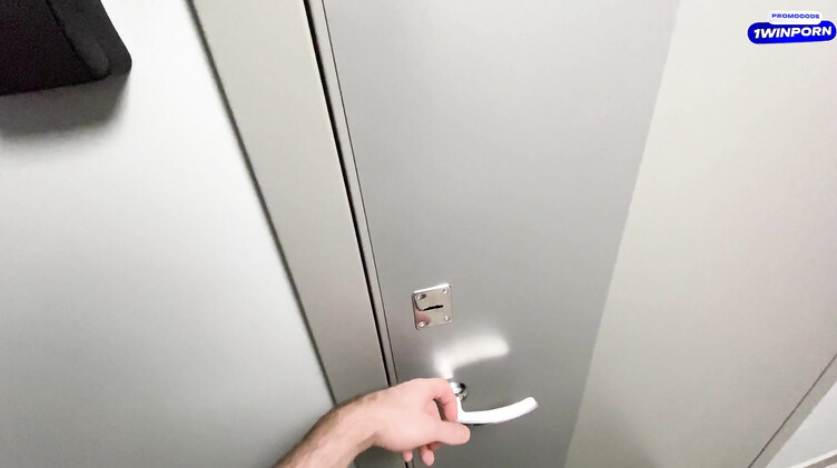 Желания сбываются! Пацан трахнул горячую маму друга