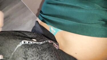 Зрелая русская мачеха опоздала на работу из-за инцеста с пасынком