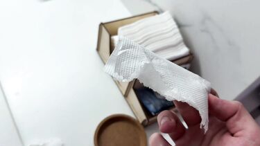Выебал и накормил кончой хозяйку квартиры за долги