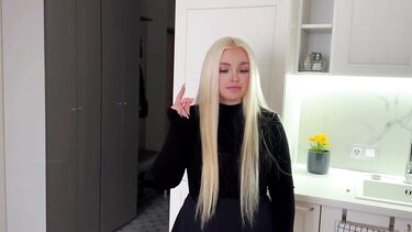 Выебал и накормил кончой хозяйку квартиры за долги