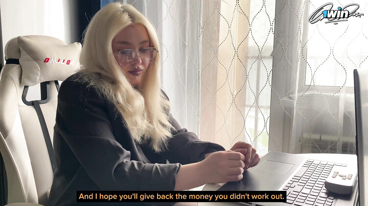 Русская сочная репетиторша трахается с 11-классником у нее дома