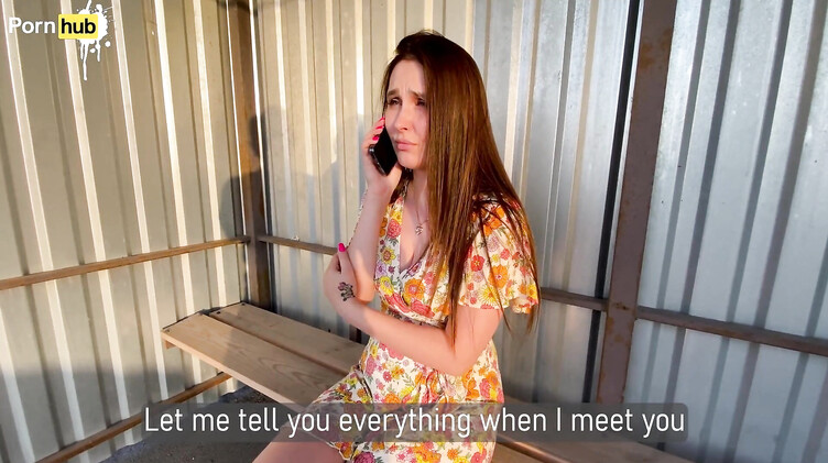 Русская мачеха после ссоры с мужем трахается в машине с молодым пасынком