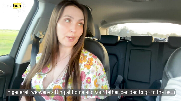 Русская мачеха после ссоры с мужем трахается в машине с молодым пасынком