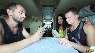 Куколд проиграл в карты жену попутчику в поезде