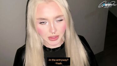 Сочный отсос в подъезде после прогулки с другом