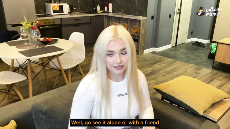 Ревнивая пышечка отсосала и трахнулась со сводным братом