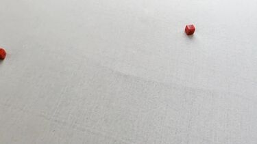 Зрелая русская мачеха с волосатой пиздой играет в секс игру с пасынком