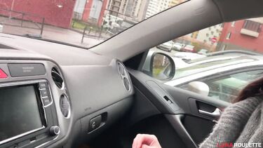 Глотнула сперму после отсоса в тачке