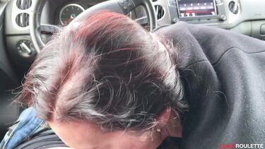 Глотнула сперму после отсоса в тачке