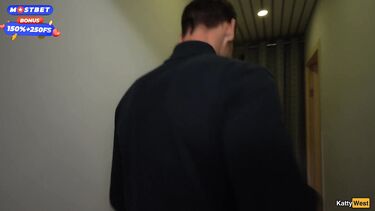 Подруги завязали мужьям глаза и поменялись для ебли вчетвером