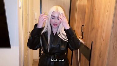 Сексуальная мама девушки приехала по вызову в качестве проститутки