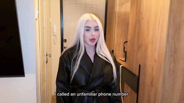 Раком: Сексуальная мама девушки приехала по вызову в качестве проститутки