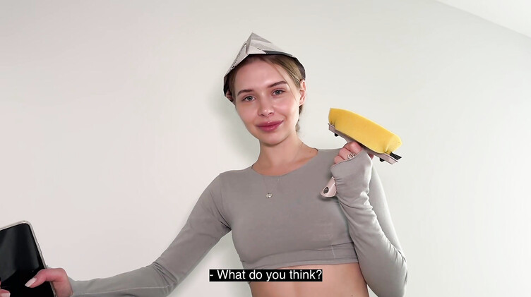 Парень порвал джинсы на жопе русской студентки и трахнул ее за деньги