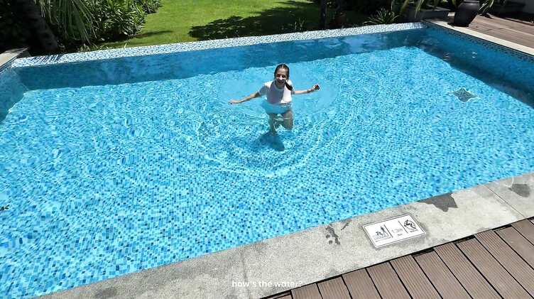 Парень изменил девушке с ее красивой подругой в отпуске