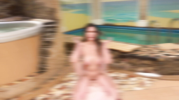 Спасательница водного комплекса трахается с ВИП клиентом