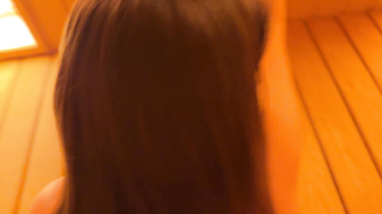 Спасательница водного комплекса трахается с ВИП клиентом