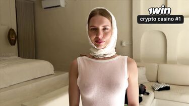 Недовольный клиент грубо выебал дизайнера интерьера с бритой киской