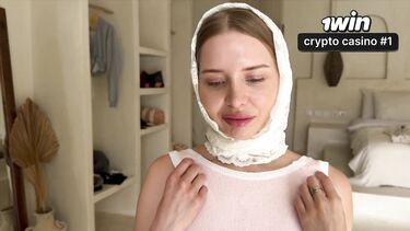 Недовольный клиент грубо выебал дизайнера интерьера с бритой киской