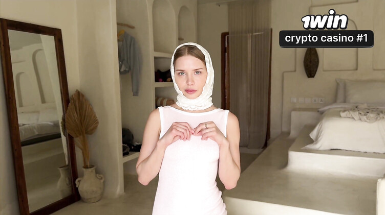 Californiababe: Недовольный клиент грубо выебал дизайнера интерьера с бритой киской