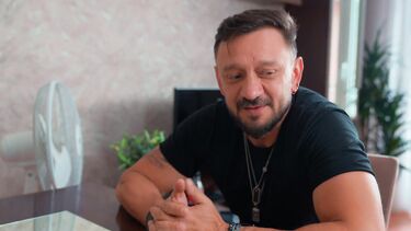 Семейная традиция с отцом трахать телку в два ствола