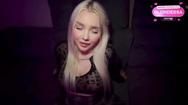 Сисястая падчерица просит отчима ее трахнуть и обучить сексу