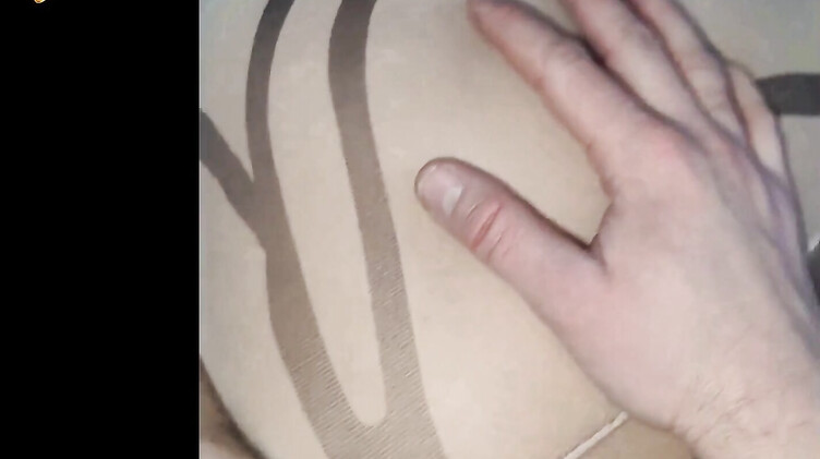 Трахнул раком мачеху в комбинезоне перед корпоративом