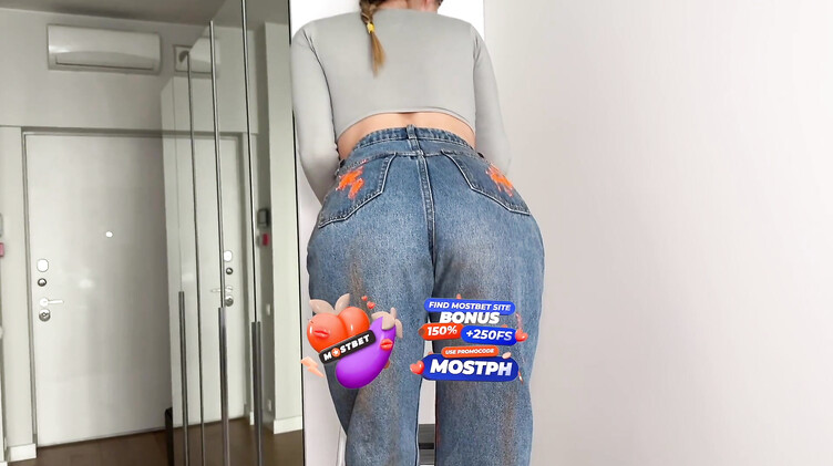 Шпаклевщица в порванных джинсах подхалтурила минетом и пиздой