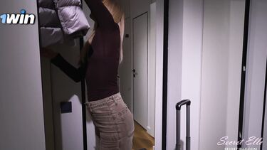 Приютил мачеху в Париже и кончил в ее киску