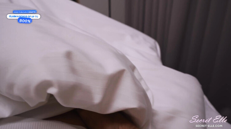 Secret Elle: Приютил мачеху в Париже и кончил в ее киску