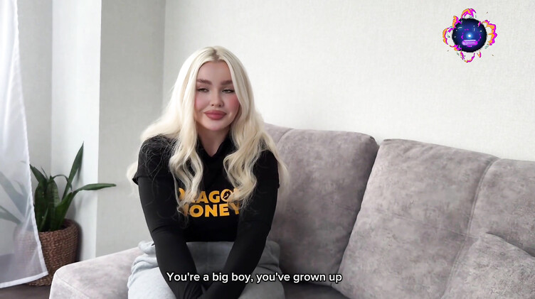 Красивая подруга мамы лишила девственности ее сына на его День рождения