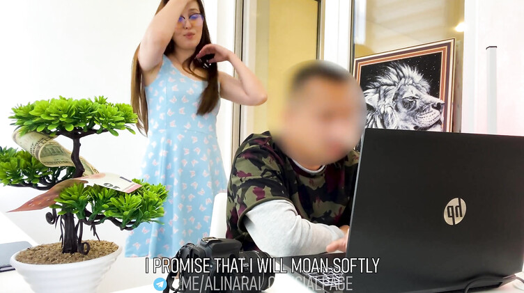 Отодрал раком мачеху с заклеенным скотчем ртом